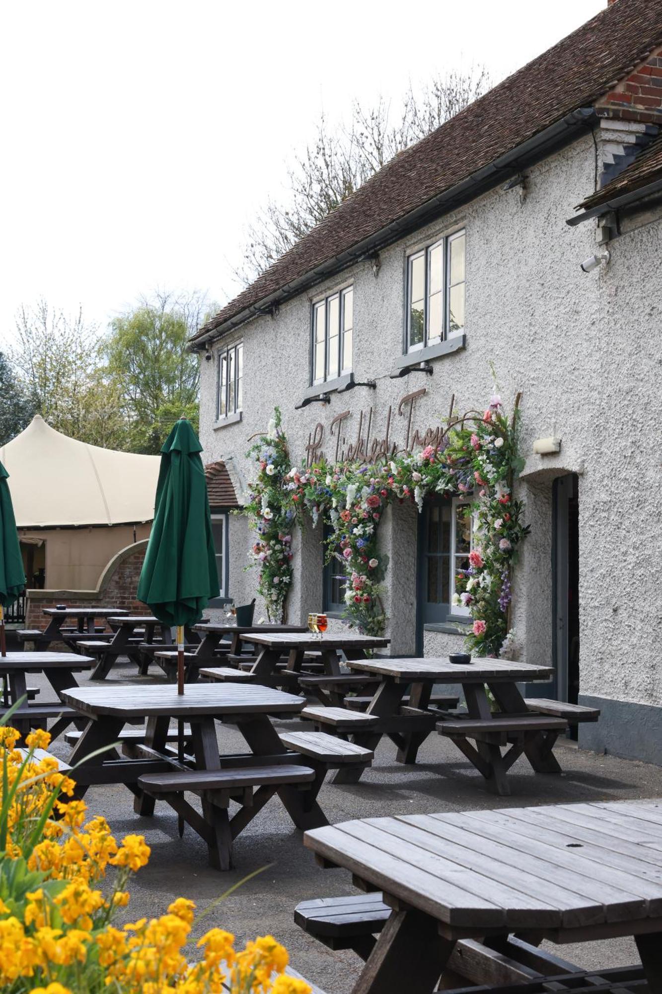 Hotel The Tickled Trout Maidstone Exterior foto